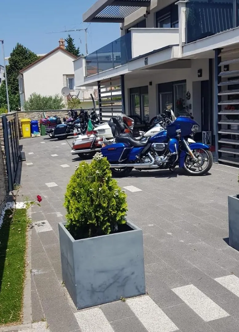 Crostar Apartment Pjescana Uvala Croatia